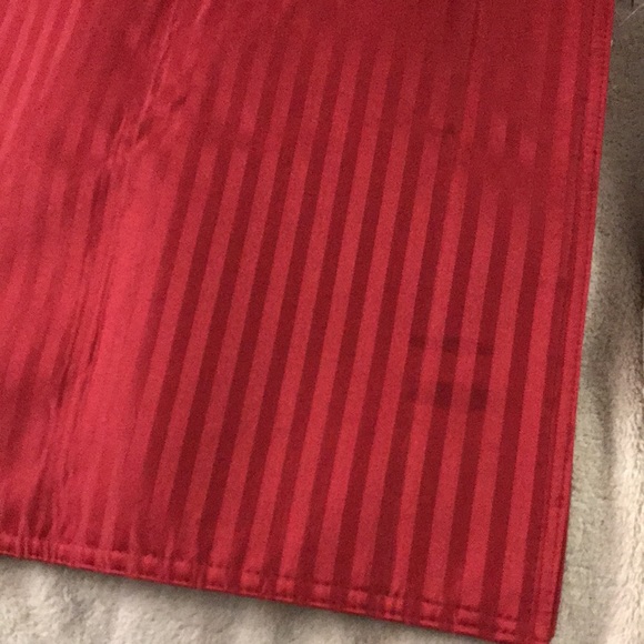 Two red striped placemats 100% polyester 13” x 18” - Picture 3 of 4